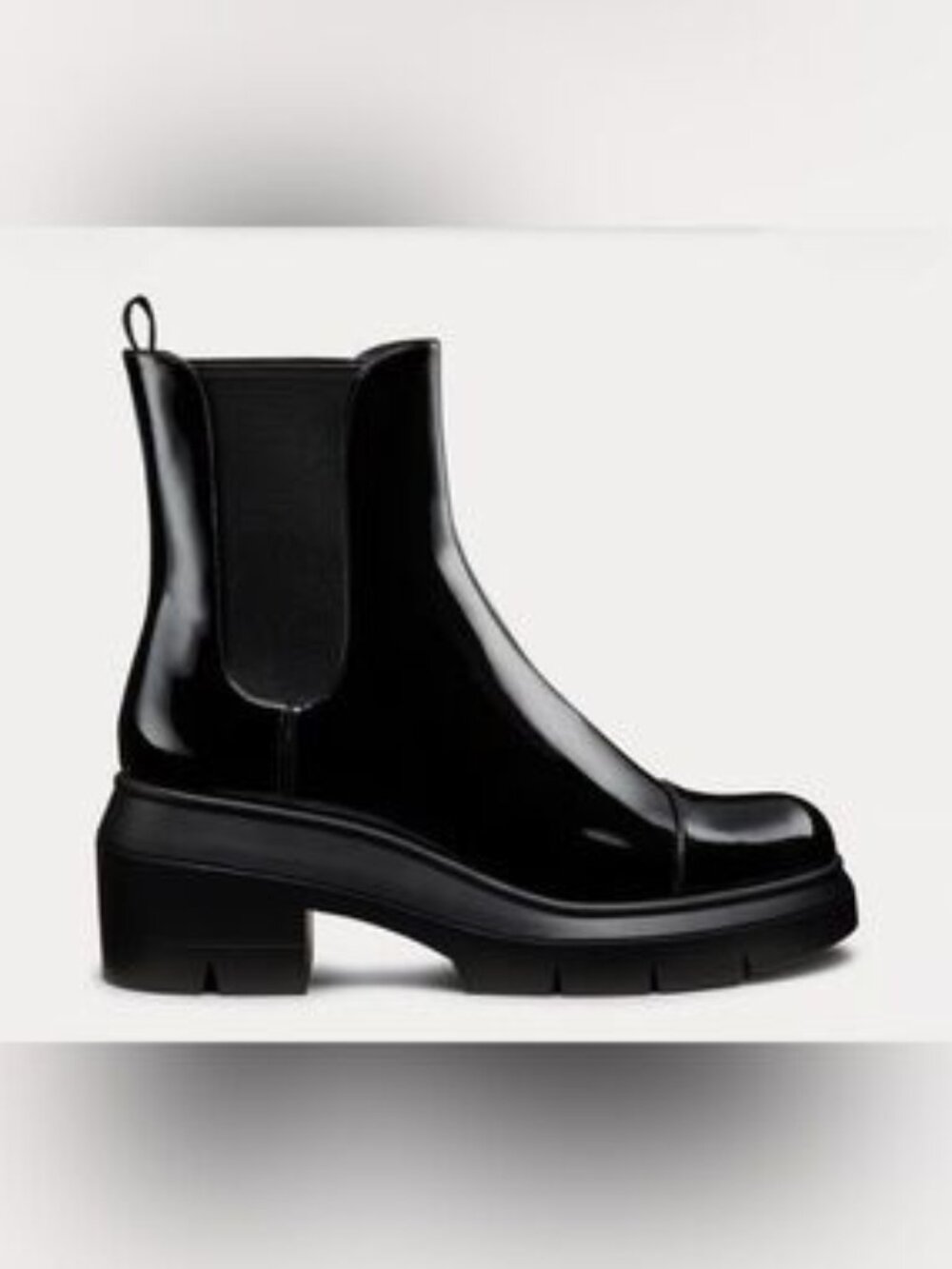 Stuart Weitzman Norah Chelsea Boots - 9W